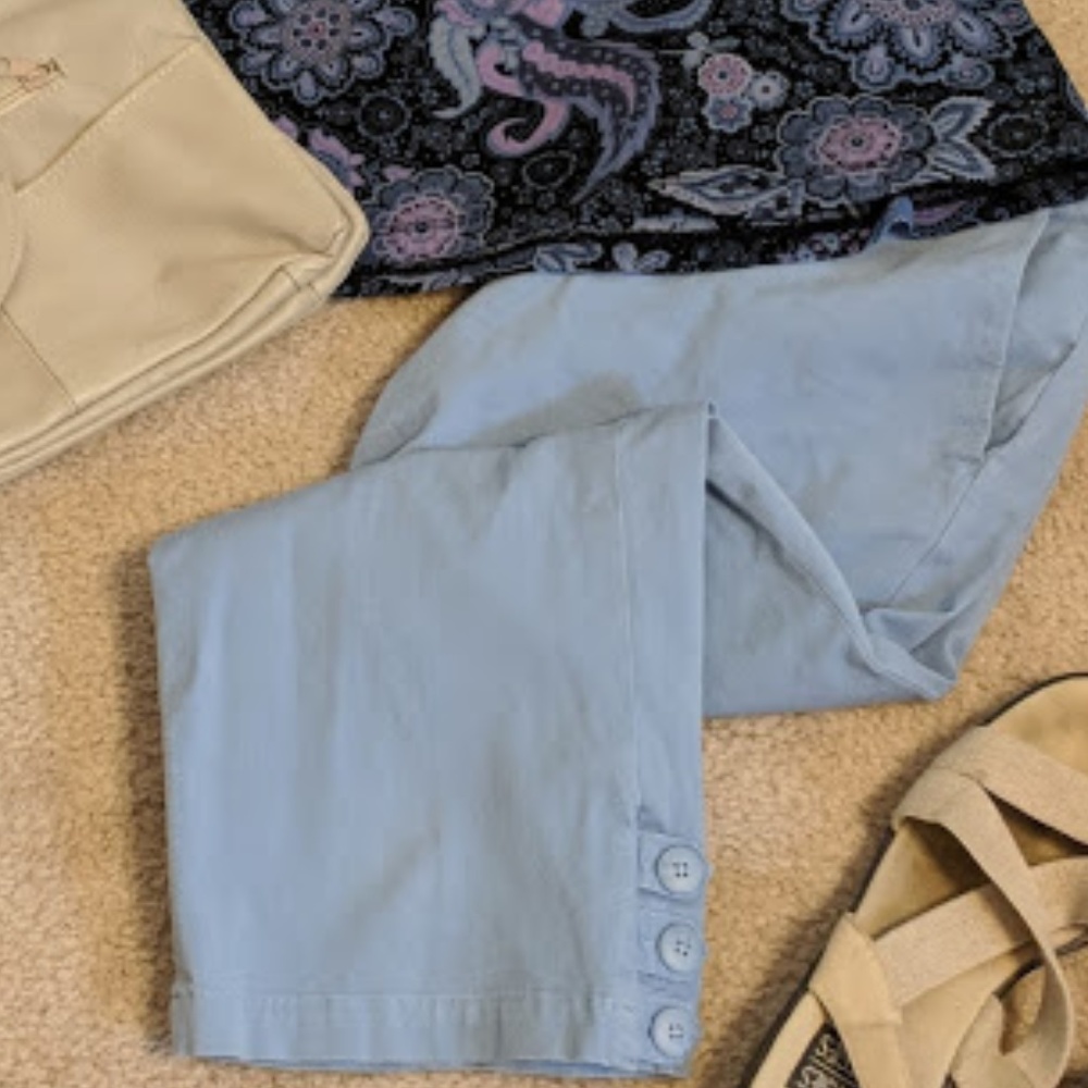 Coldwater Creek blue capris P10